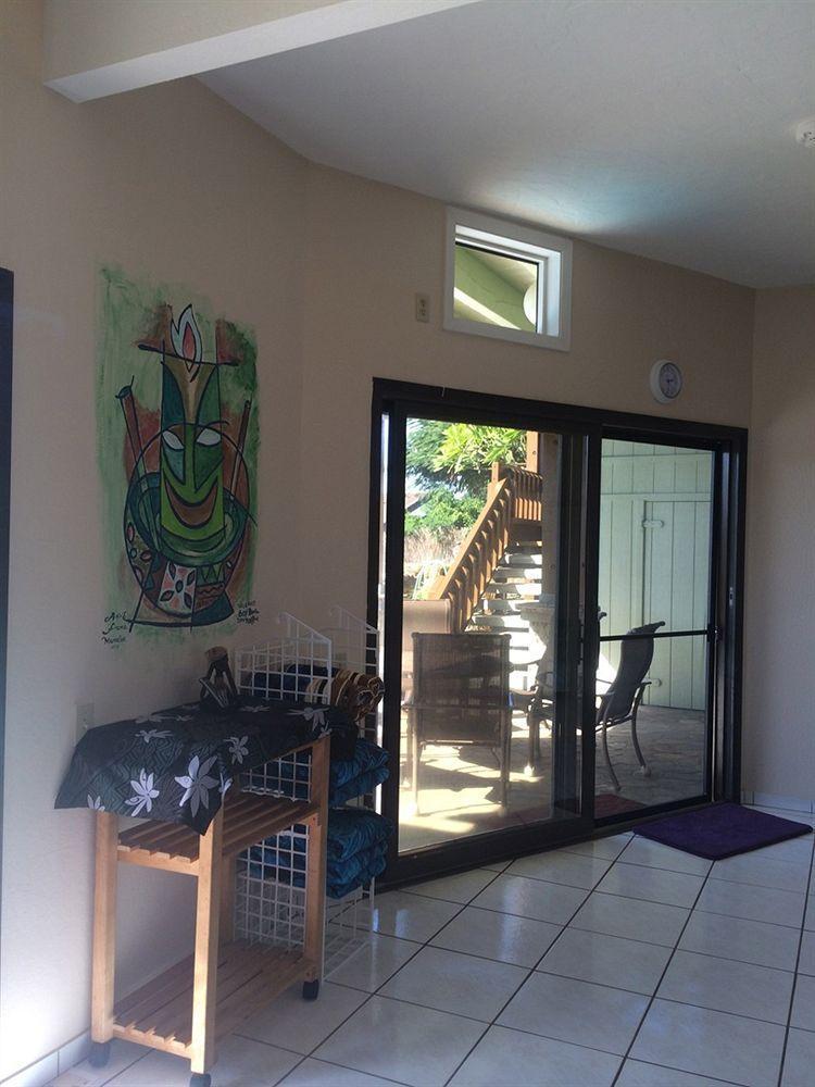 House Of Fountains Bed and Breakfast Lahaina Esterno foto