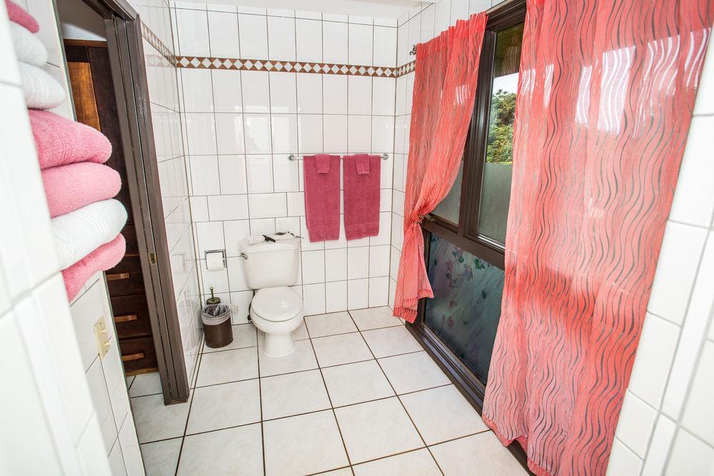 House Of Fountains Bed and Breakfast Lahaina Esterno foto