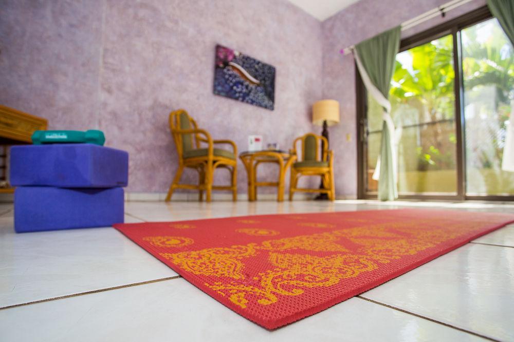 House Of Fountains Bed and Breakfast Lahaina Esterno foto